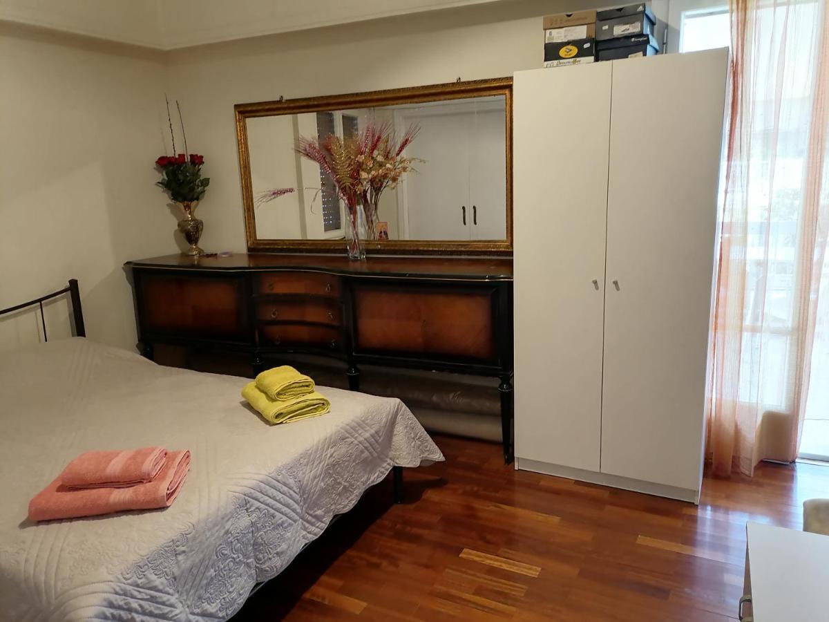 Kомната Гостья Apartment Athens Luaran gambar